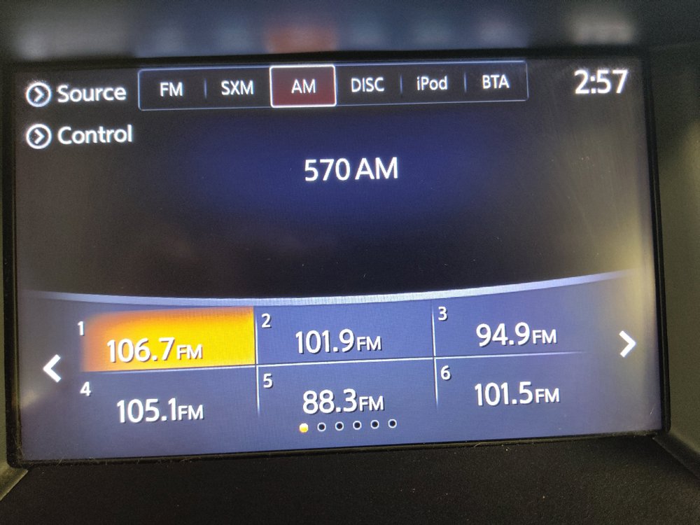 Used 2017 Nissan Pathfinder SL w/ SL Premium Package FWD image 25