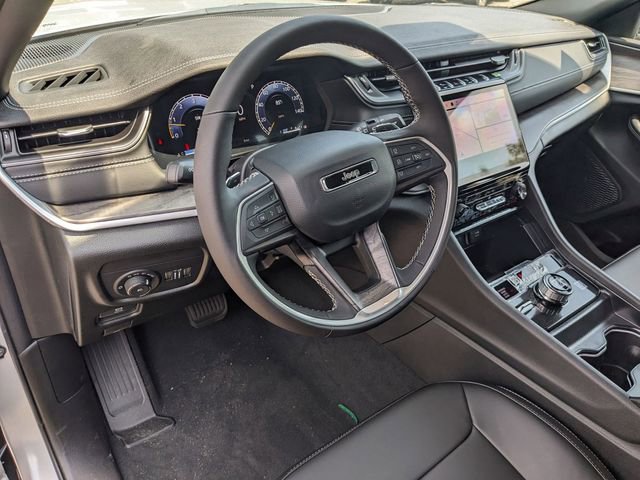 New 2025 Jeep Grand Cherokee Limited image 8
