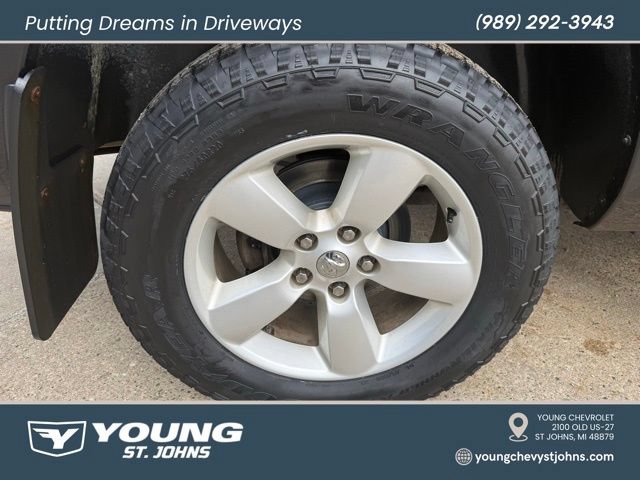 Used 2018 RAM 1500 Classic SLT w/ SLT Plus D←cor Group AWD/4WD image 11