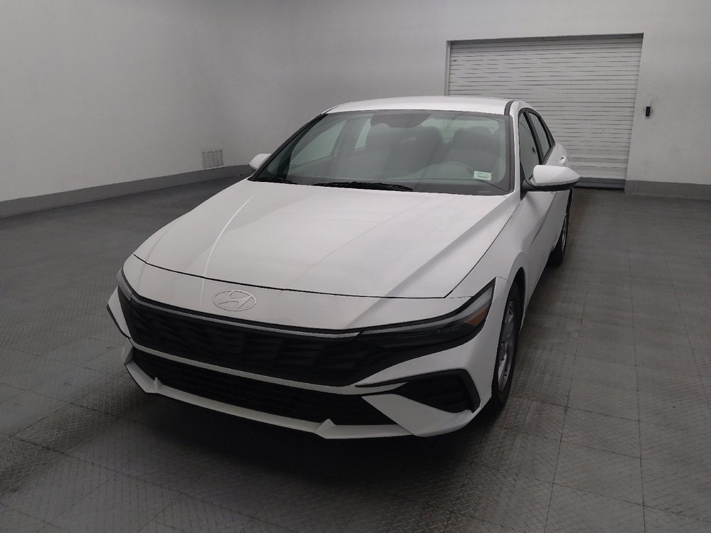 Used 2025 Hyundai Elantra SE FWD image 15