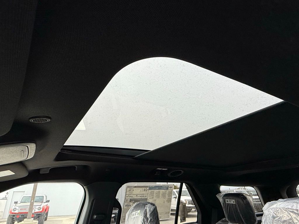 New 2026 Ford Explorer Platinum image 18