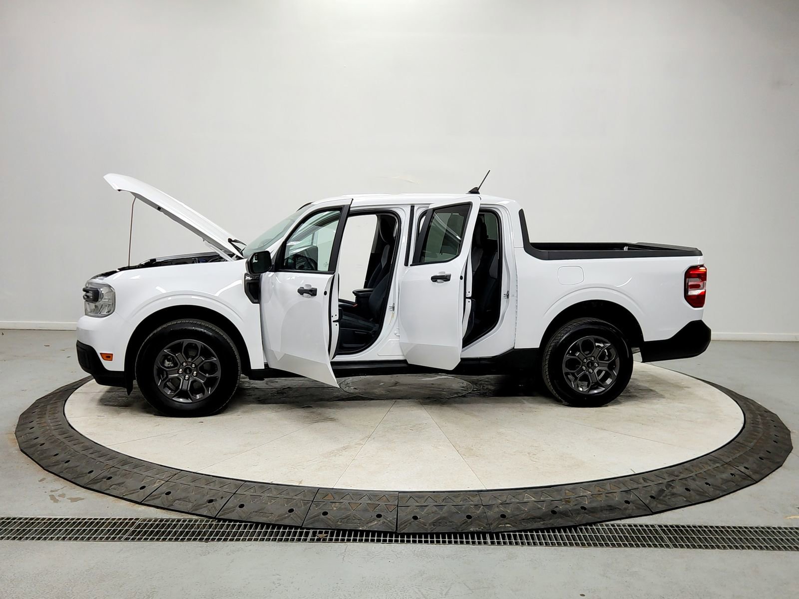 Used 2024 Ford Maverick XLT w/ Equipment Group 300A Standard image 12