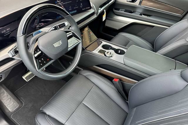 New 2026 Cadillac Vistiq Luxury w/ LPO, Floor Liner Package image 10