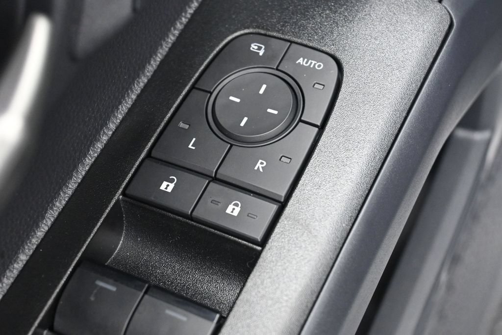 Used 2026 Toyota 4Runner Platinum AWD/4WD image 12