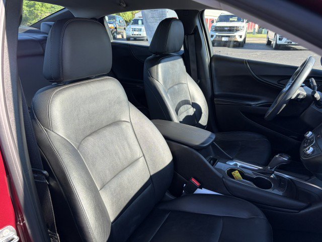 Used 2016 Chevrolet Malibu LT w/ Leather Package FWD image 20