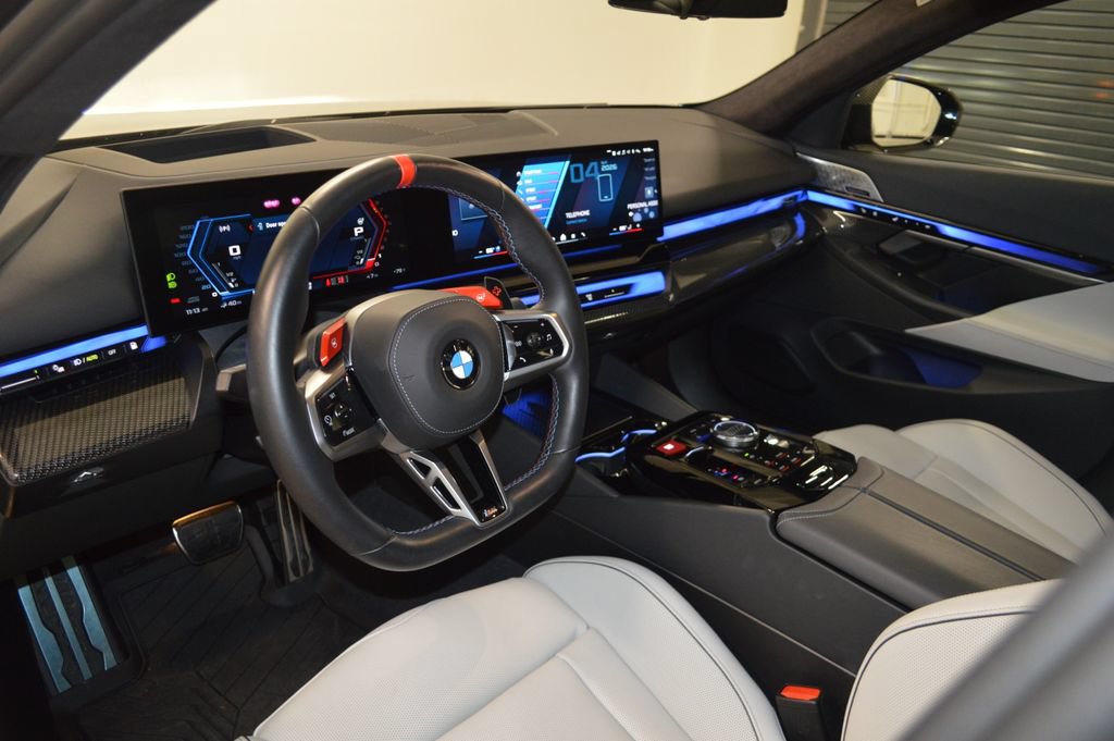 Used 2025 BMW M5 w/ Carbon Package AWD/4WD image 15