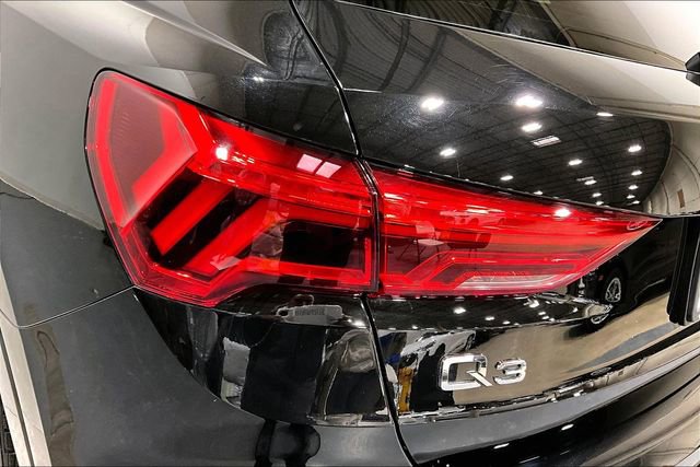 Certified 2025 Audi Q3 2.0T Premium w/ Convenience Package image 31