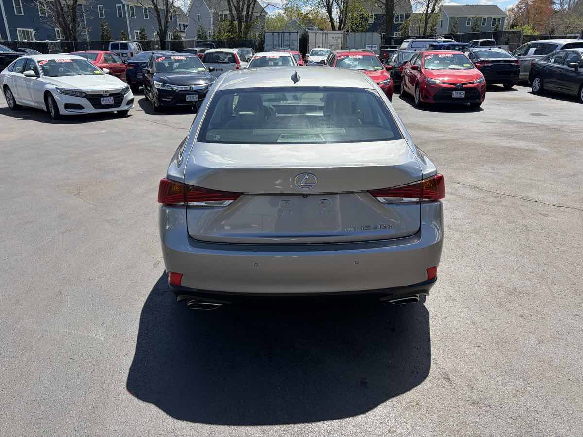 Used 2019 Lexus IS 300 AWD image 4