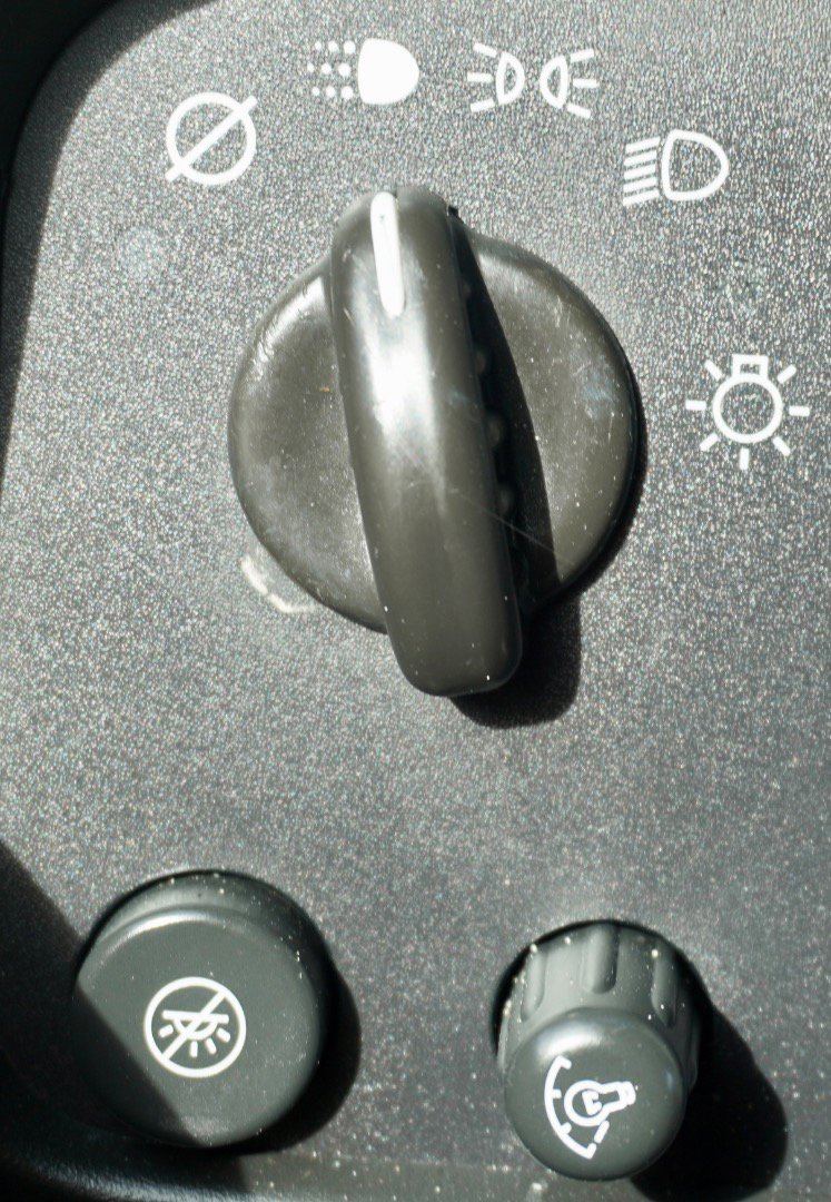 Used 2003 GMC Savana 1500 image 21