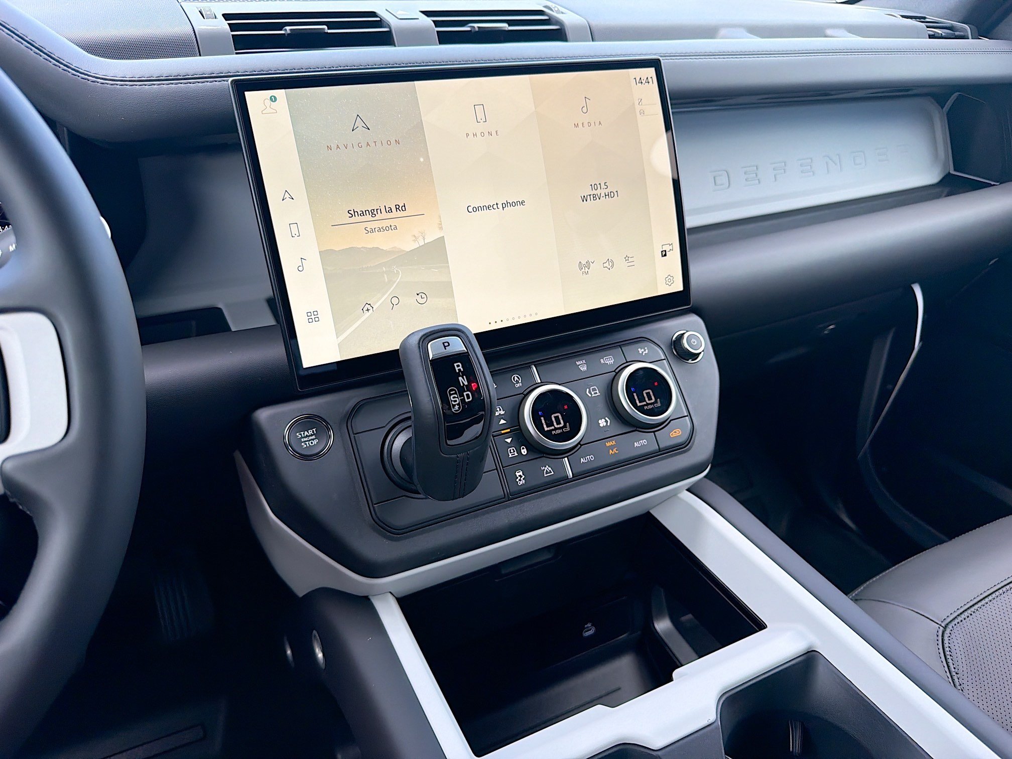 New 2026 Land Rover Defender 110 X-Dynamic SE AWD/4WD image 28