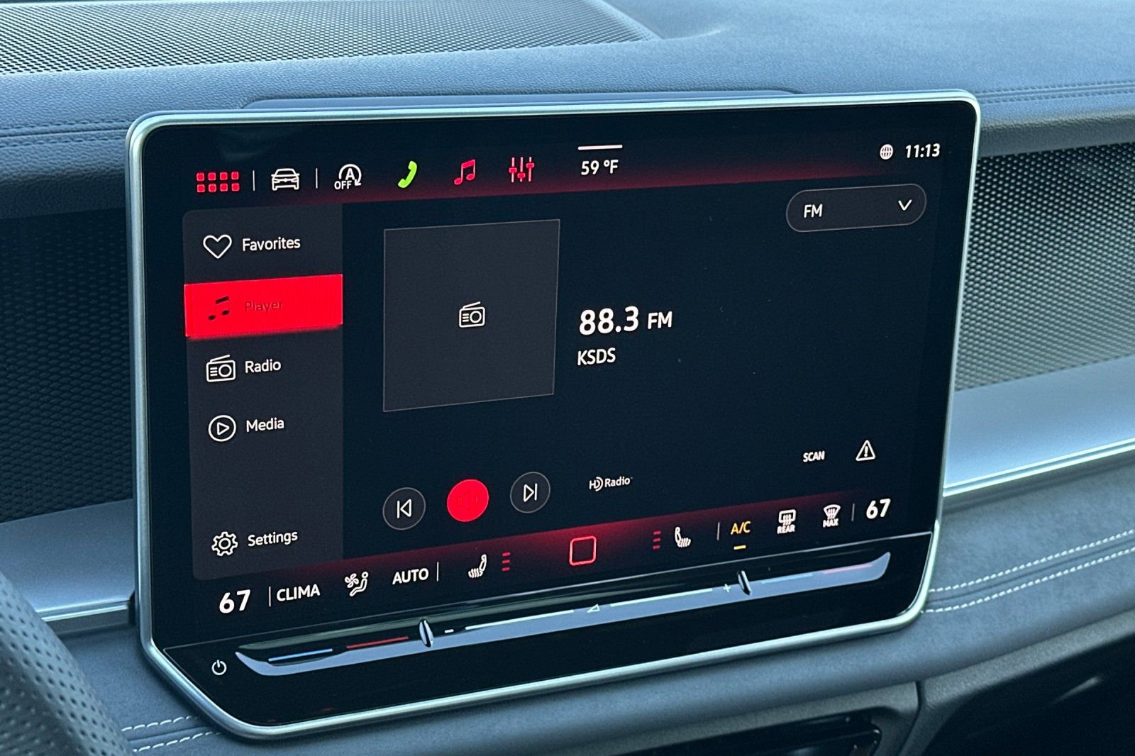 New 2026 Volkswagen Tiguan SE R-Line FWD image 16