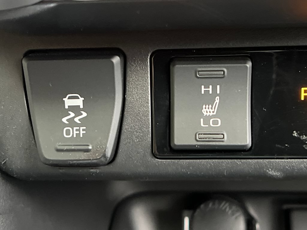 Used 2022 Toyota RAV4 XLE w/ Convenience Package AWD/4WD image 29
