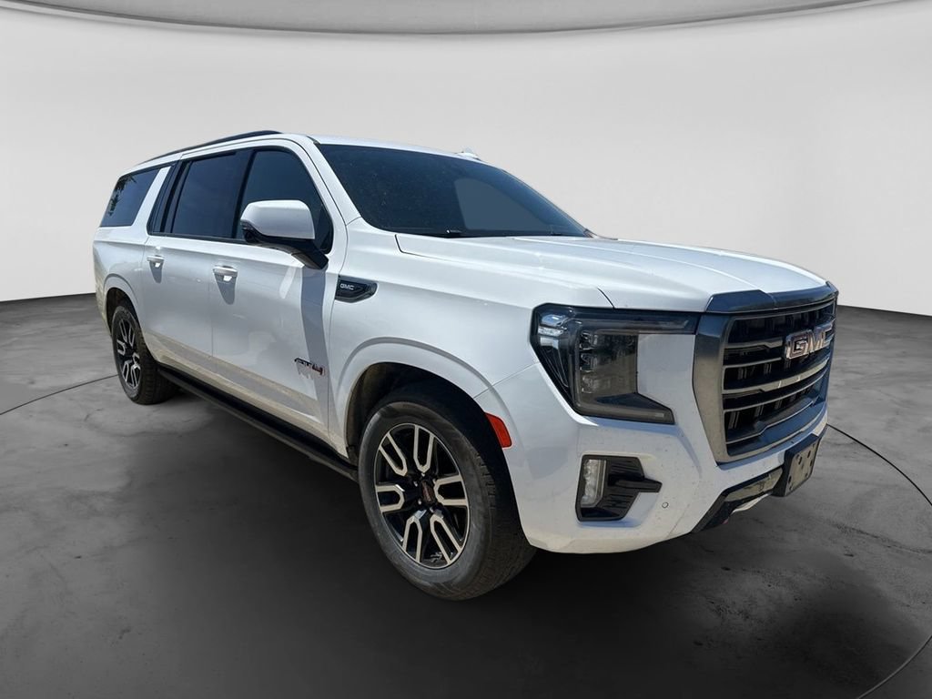 Used 2022 GMC Yukon XL AT4 w/ AT4 Premium Plus Package AWD/4WD image 6