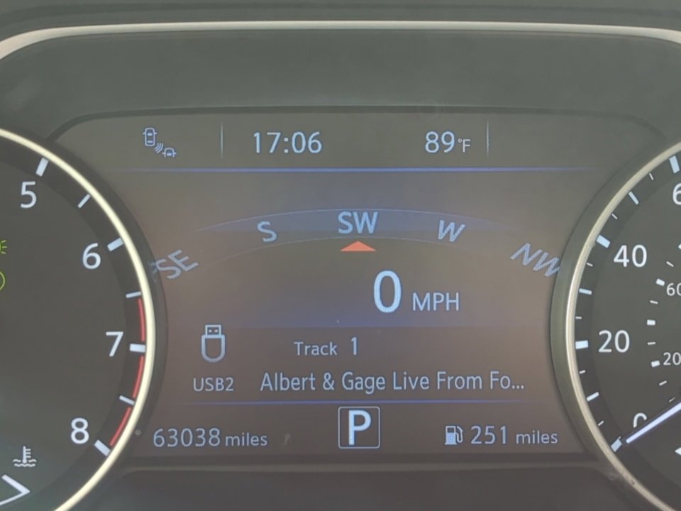 Used 2017 Nissan Maxima Platinum FWD image 23