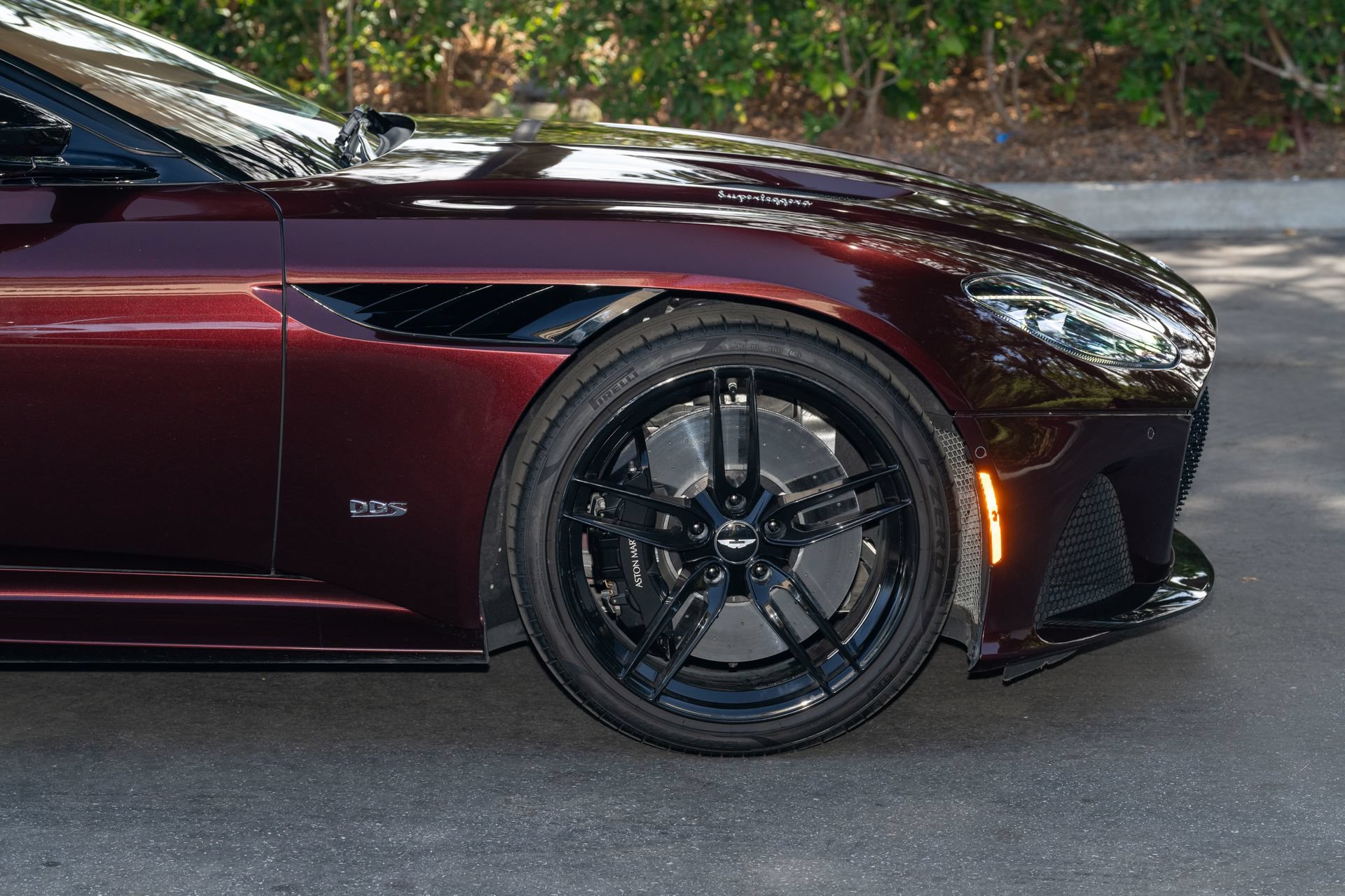 Used 2020 Aston Martin DBS Superleggera RWD image 19