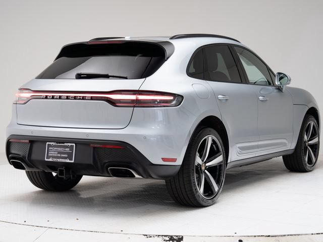 Certified 2026 Porsche Macan AWD/4WD image 5
