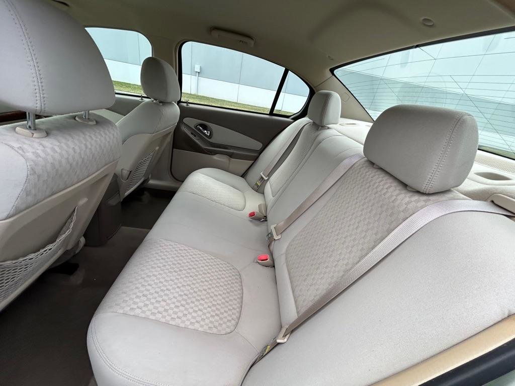Used 2005 Chevrolet Malibu w/ Preferred Equipment Group image 33