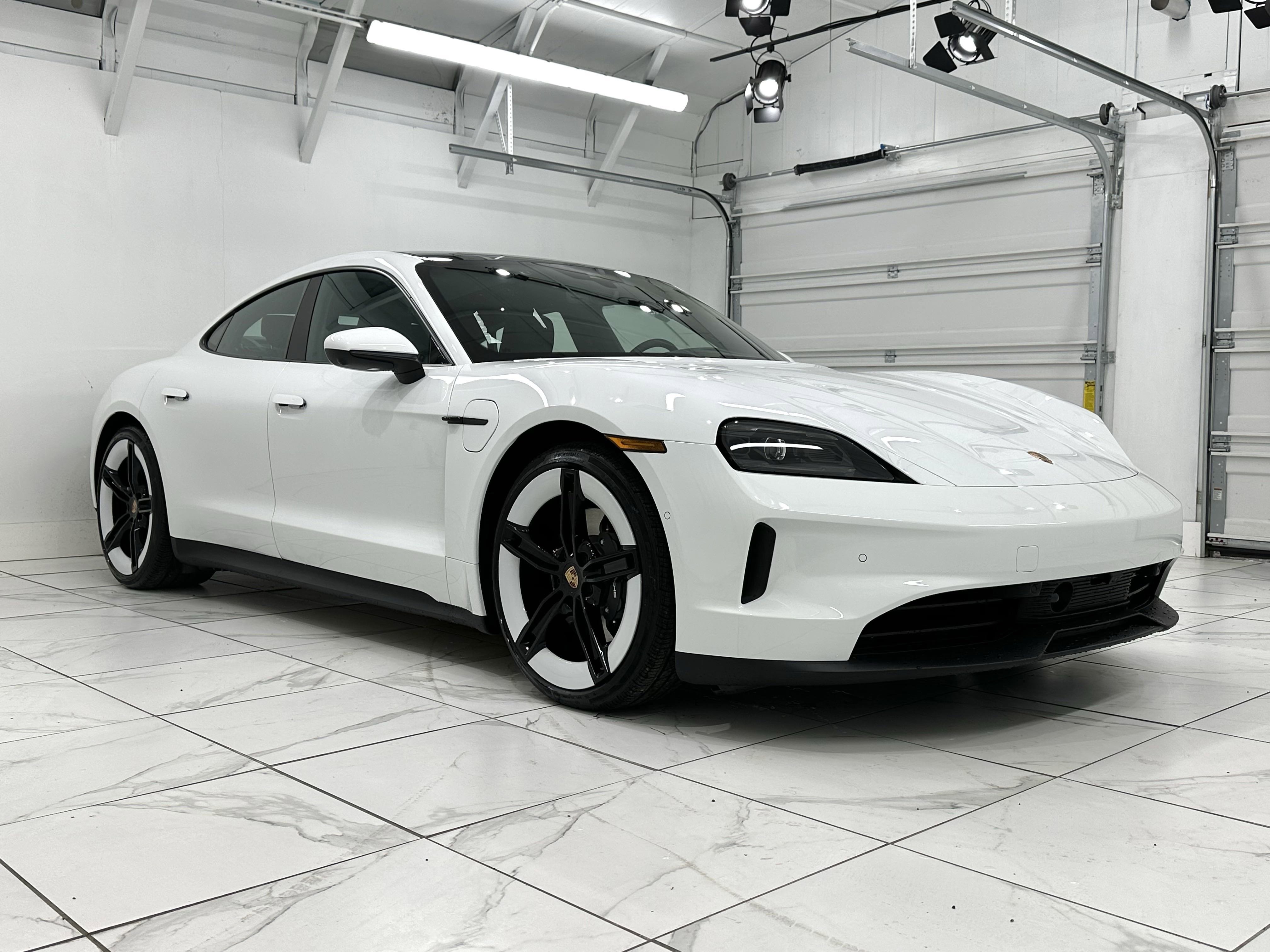 New 2025 Porsche Taycan image 10