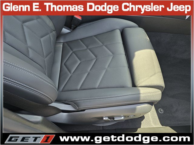 Used 2025 BMW 530i w/ M Sport Package RWD image 35
