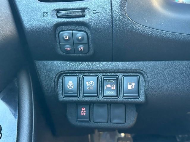Used 2015 Nissan Leaf SL image 18