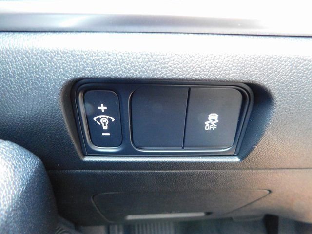 Used 2025 Kia Sorento S w/ Panoramic Sunroof Package image 23