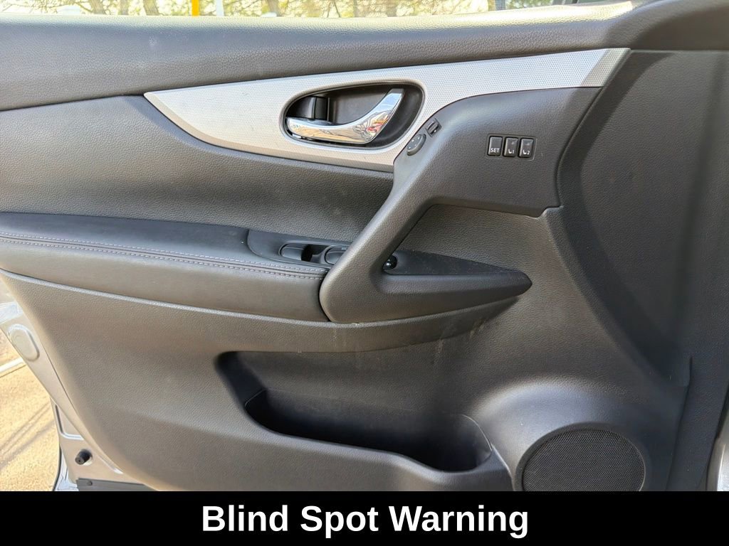 Used 2020 Nissan Rogue Sport SL w/ Premium Package image 12