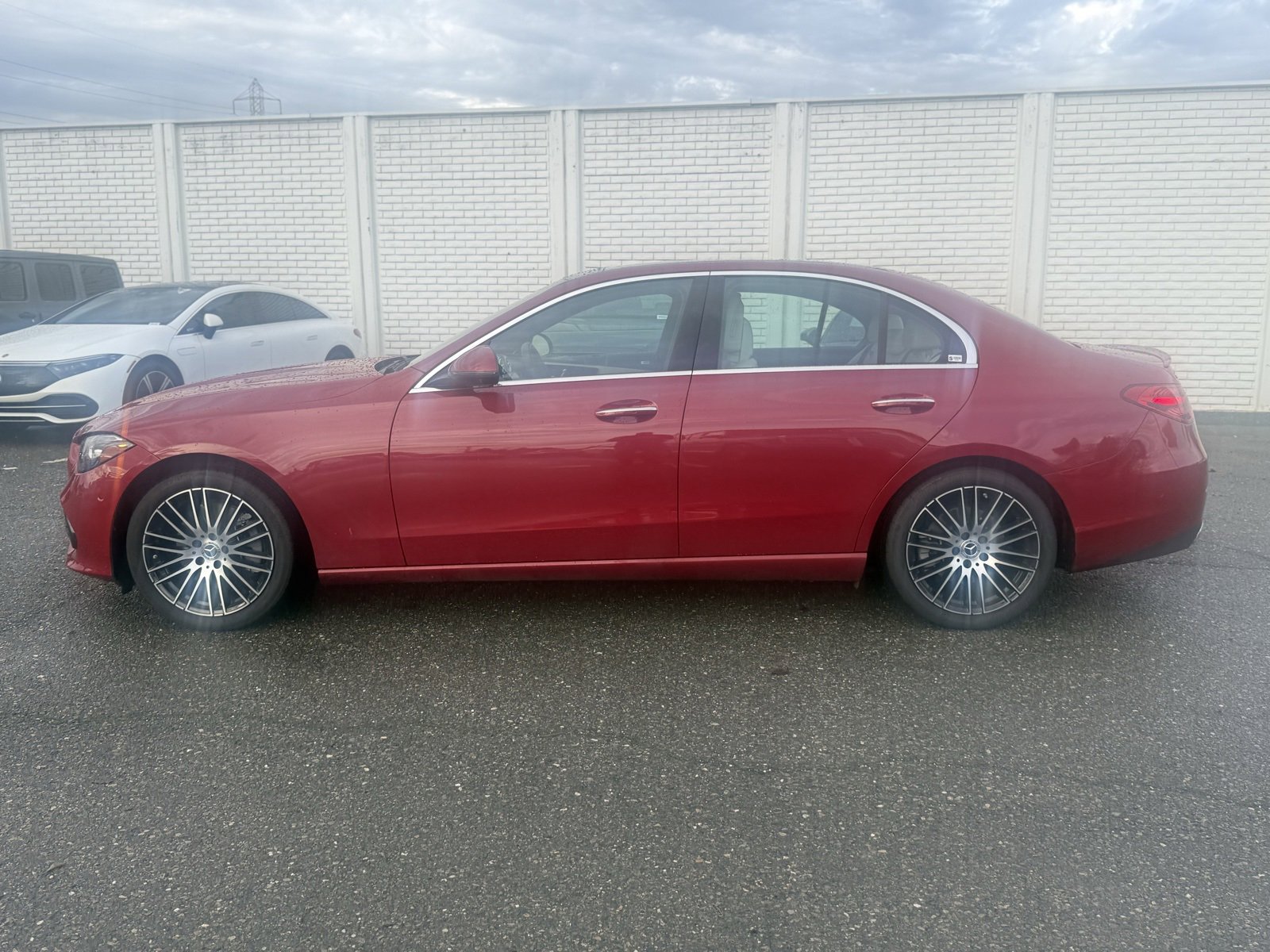 Used 2025 Mercedes-Benz C 300 Sedan image 2