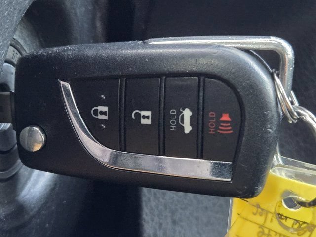 Used 2021 Toyota Camry SE w/ Cold Weather Package AWD/4WD image 21