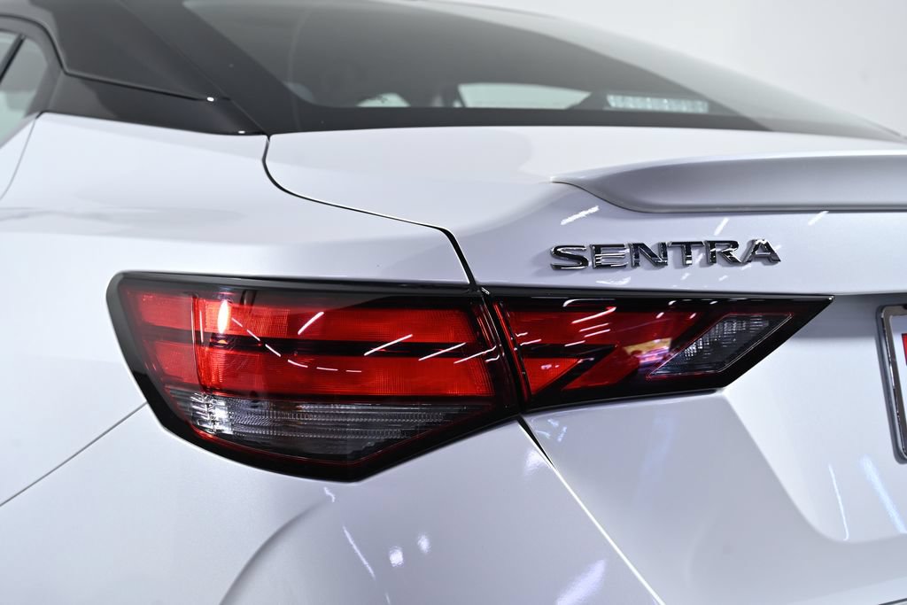 Certified 2023 Nissan Sentra SR w/ Electronics Package FWD image 9