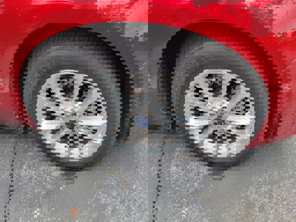 Certified 2020 Ford Fusion SE image 9