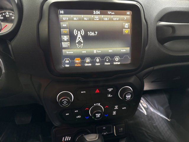 Used 2023 Jeep Renegade Latitude image 15