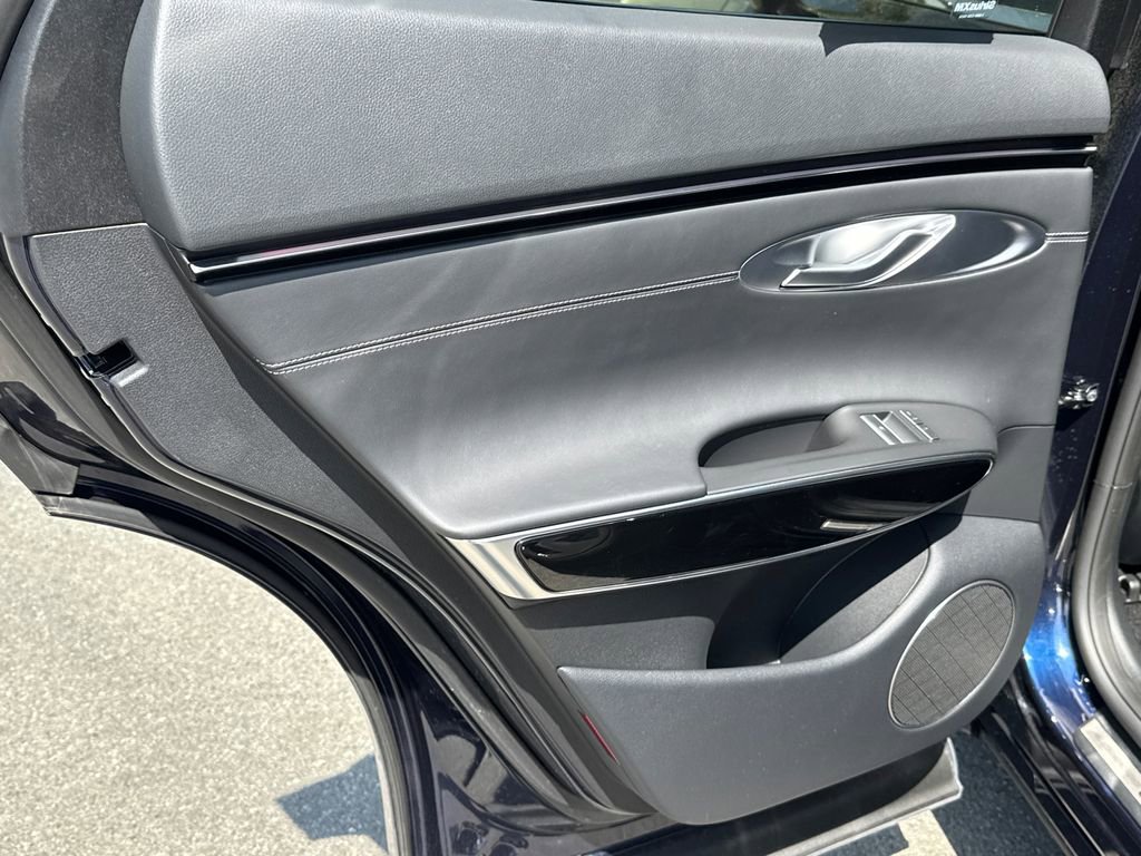 Used 2026 Genesis GV70 2.5T AWD/4WD image 18