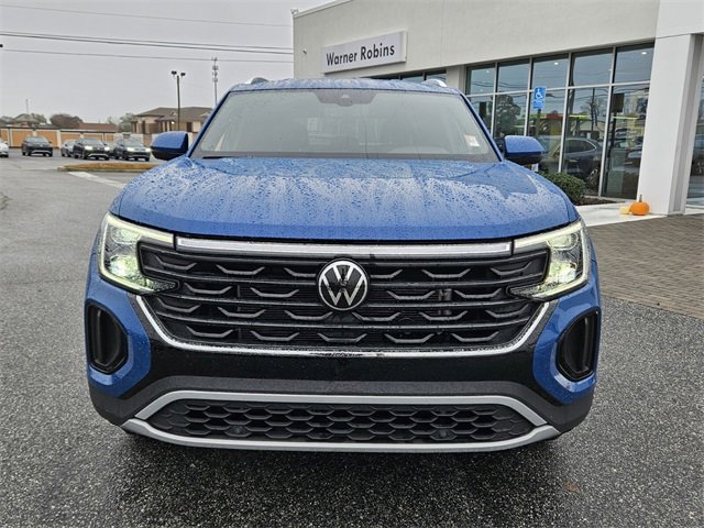 Certified 2025 Volkswagen Atlas Cross Sport SE image 2