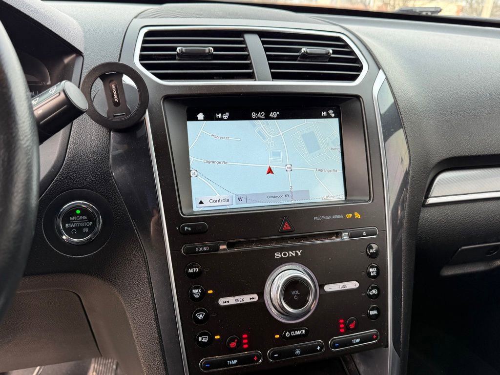 Used 2018 Ford Explorer Sport image 18