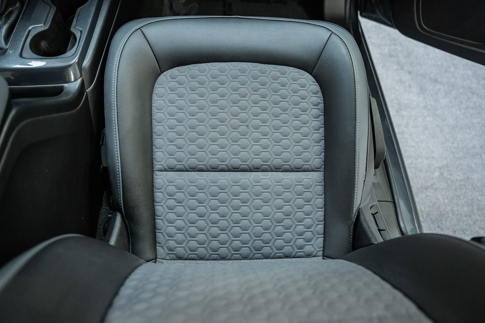 Used 2015 Chevrolet Colorado Z71 image 36