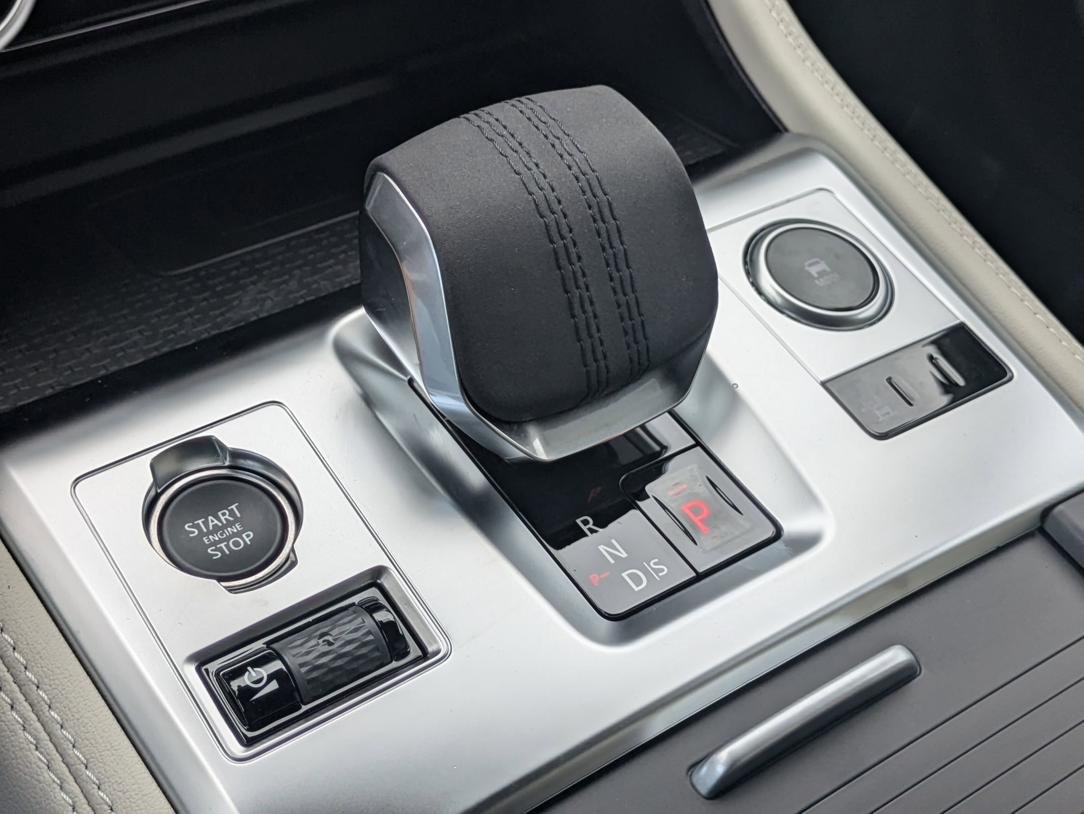 Used 2026 Jaguar F-PACE R-Dynamic S image 16