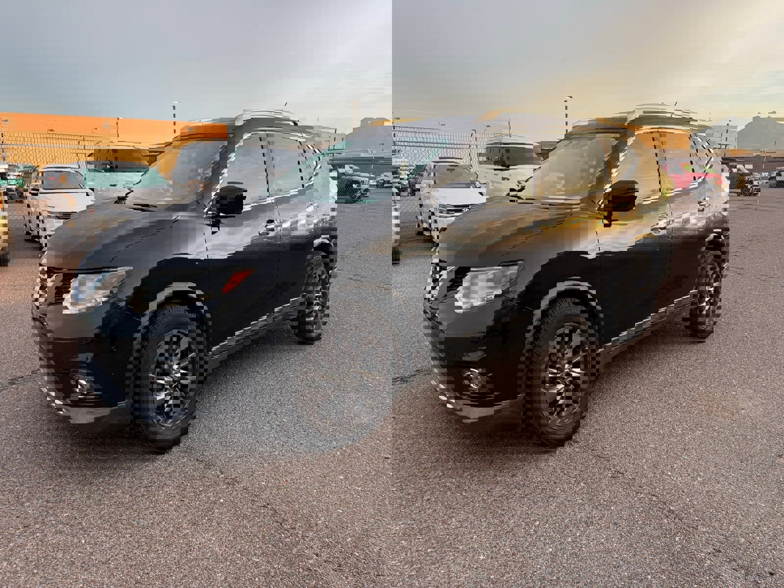 Used 2016 Nissan Rogue SL w/ SL Premium Package image 1