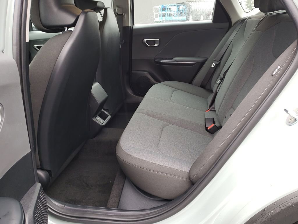 New 2025 Kia K4 LXS image 23