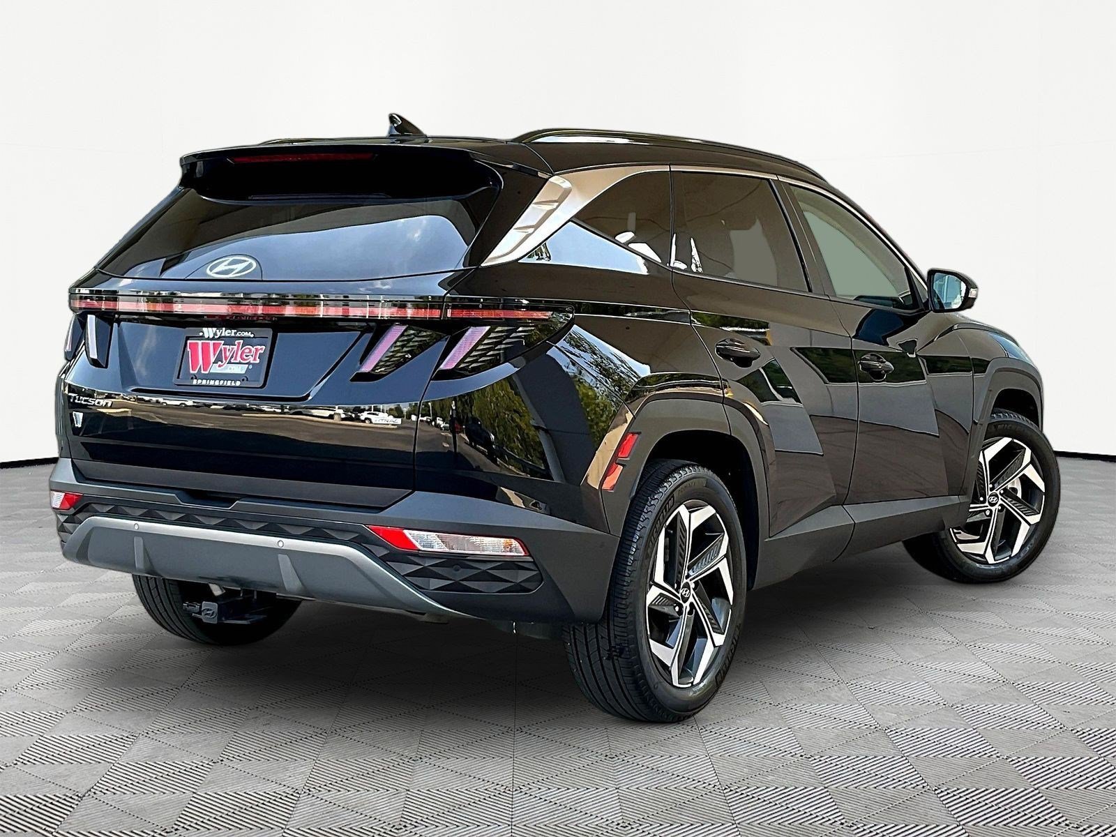 Used 2024 Hyundai Tucson Limited AWD/4WD image 6