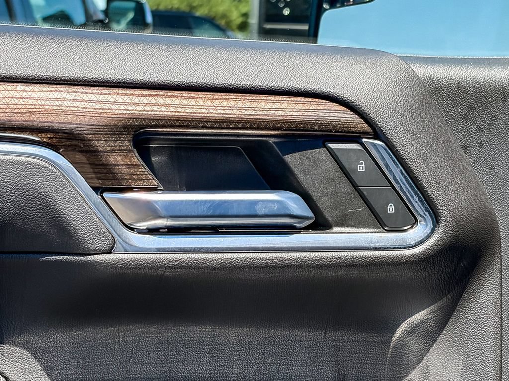 Used 2023 Chevrolet Silverado 1500 LT AWD/4WD image 42
