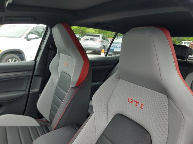New 2026 Volkswagen GTI SE FWD image 16