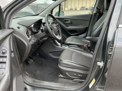 Used 2019 Chevrolet Trax LT w/ LT Convenience Package FWD image 7