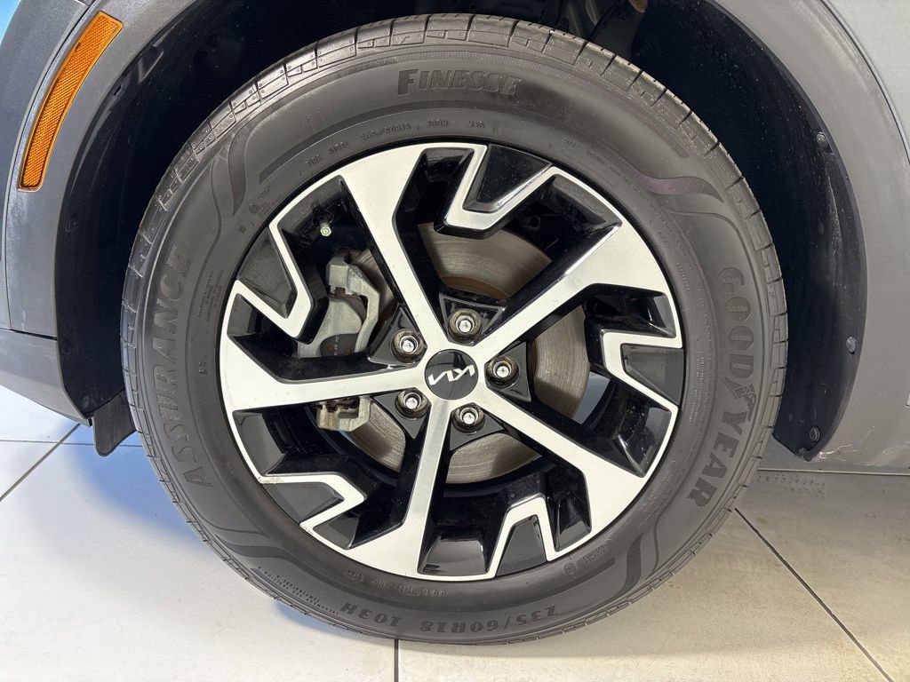 Used 2023 Kia Sportage EX image 9