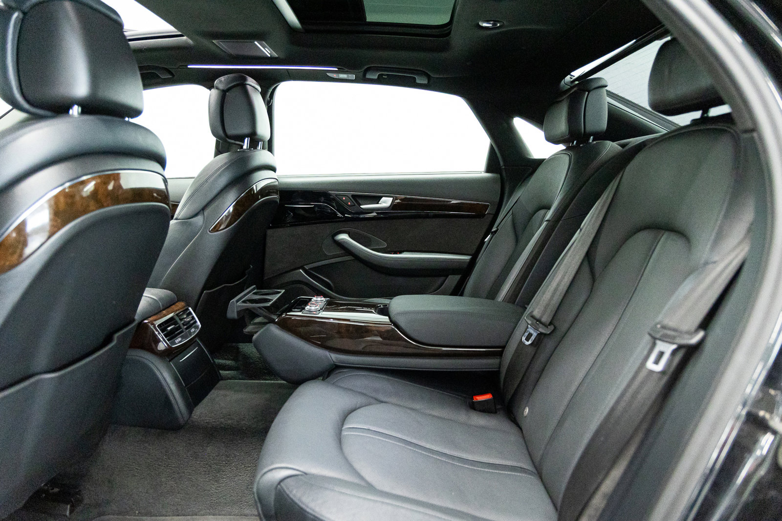 Used 2016 Audi A8 L 3.0T w/ Executive Package AWD/4WD image 30