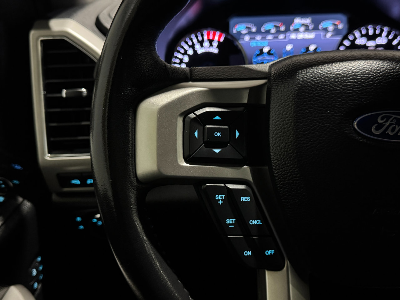 Used 2021 Ford F250 Lariat w/ Lariat Value Package image 21