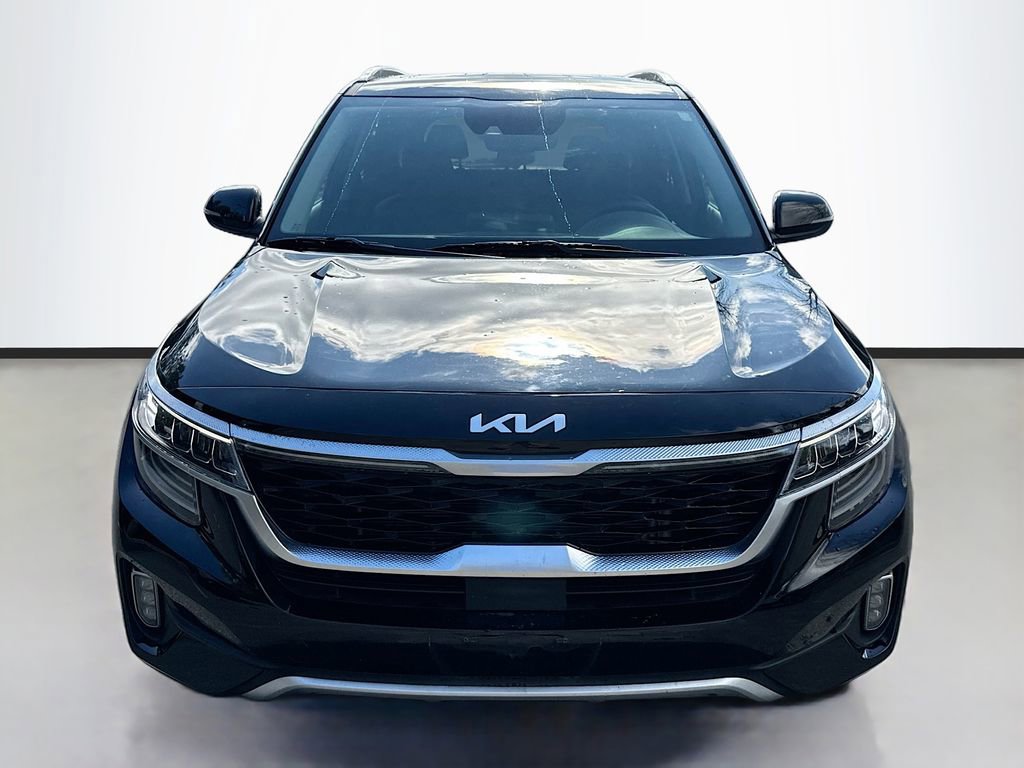 Used 2022 Kia Seltos SX w/ Sunroof Package image 2