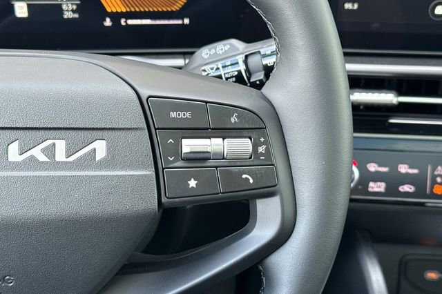 New 2026 Kia Sportage EX FWD image 30