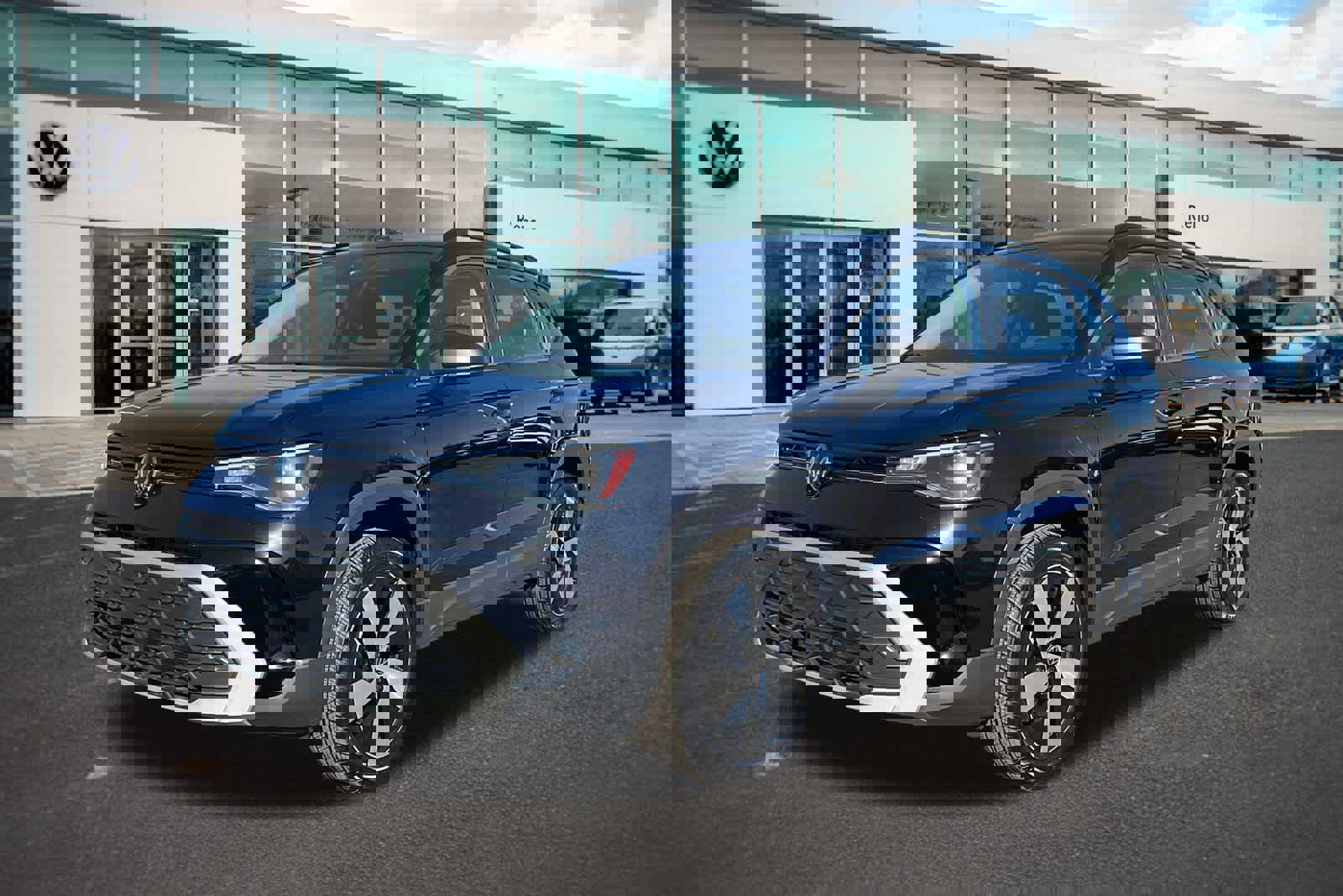 Used 2025 Volkswagen Taos S image 1