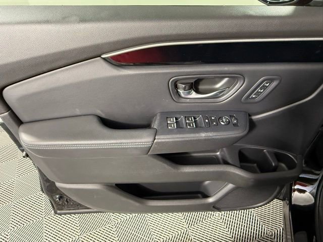 Used 2025 Honda Pilot EX-L image 14