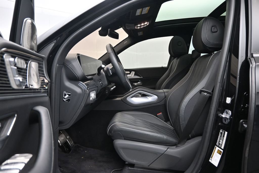 Used 2024 Mercedes-Benz Maybach GLS 600 4MATIC image 24